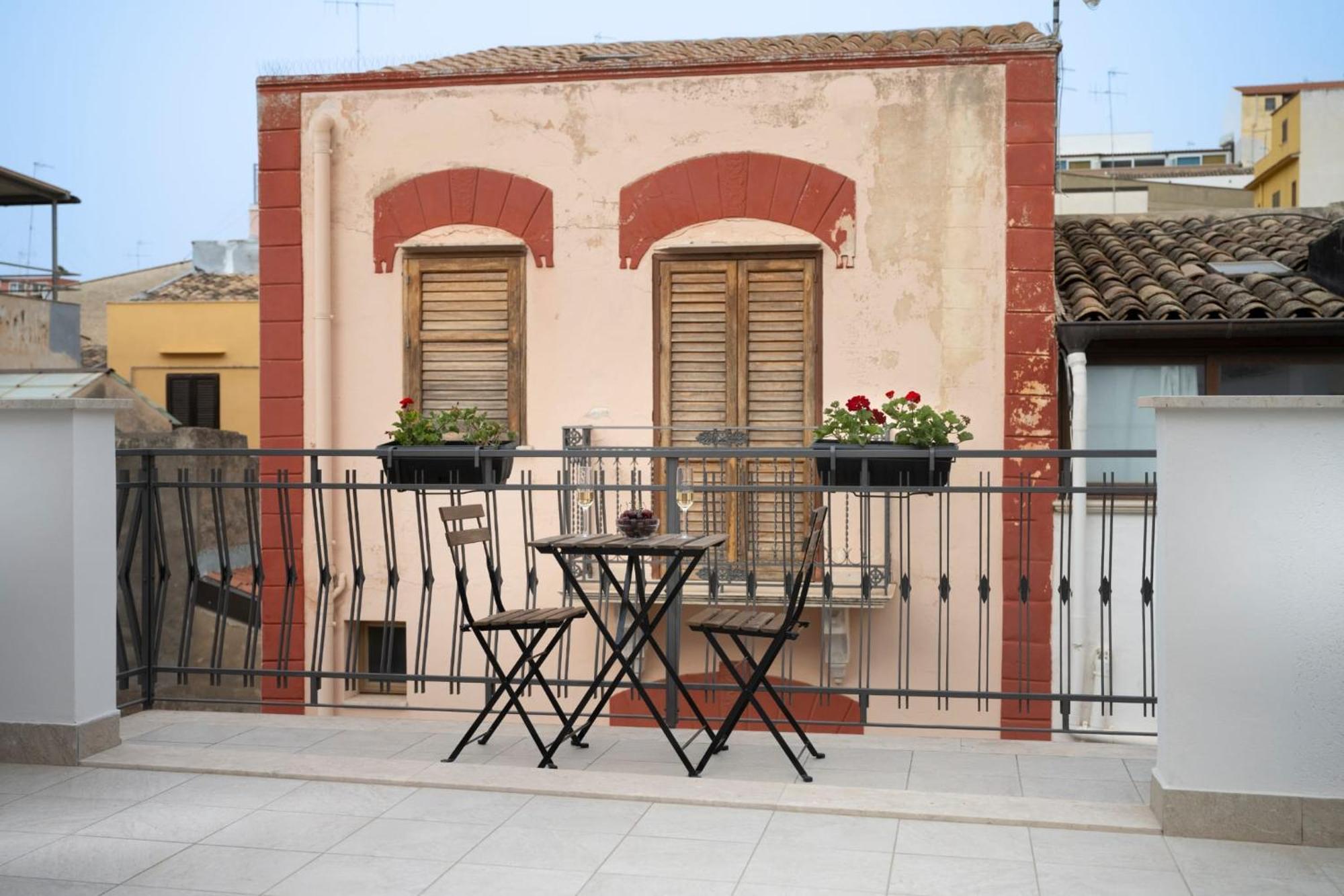 Mameri Central Rooms Castellammare del Golfo Exterior photo